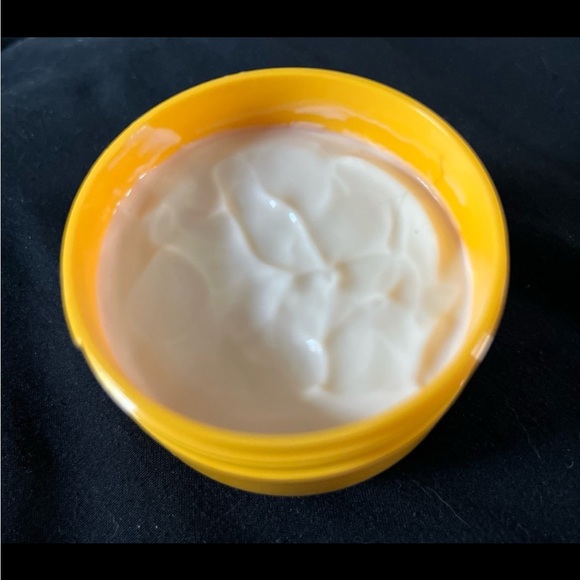 sol de janeiro 62 Brazilian bum bum cream - Picture 4 of 4